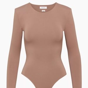 Babaton Contour Shoulder Pad Longsleeve Bodysuit Deep Taupe size Medium